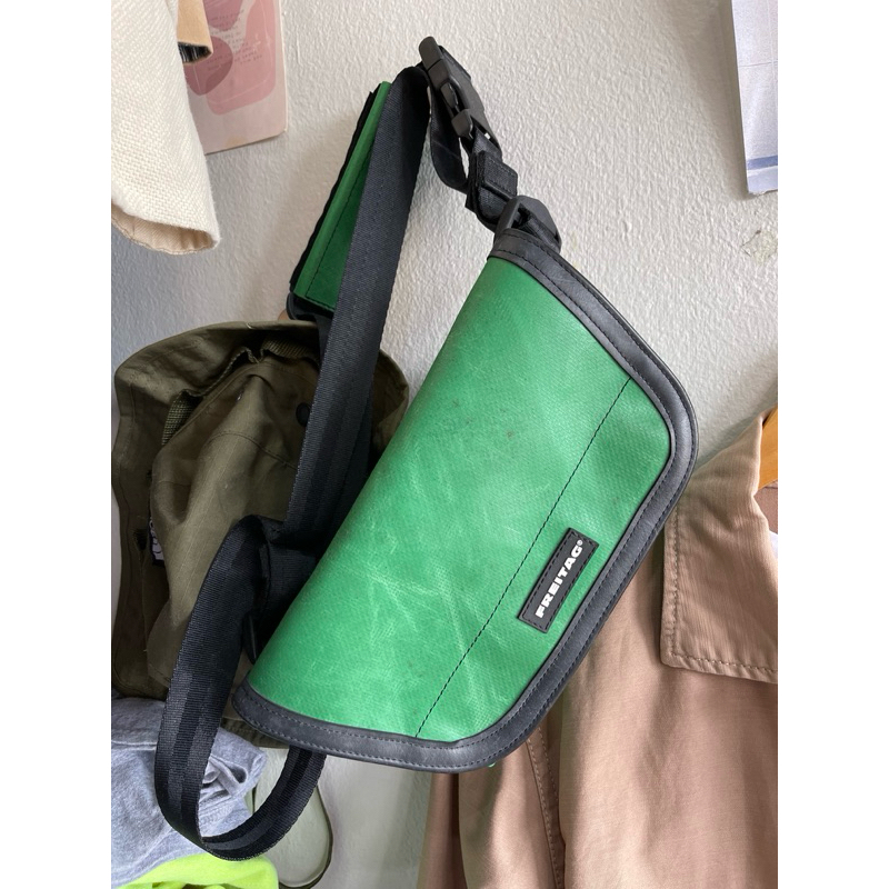กระเป๋า Freitag  Jamie สีเขียวผ้าหนาของใหม่