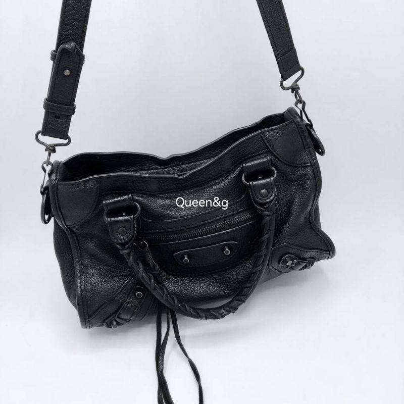 เหลือ1รุ่น Balenciaga City Vintage วินเทจ บาลองเชียก้า กระเป๋าหนังแท้ brandname มือสอง แบรนด์เนม crossbody bag