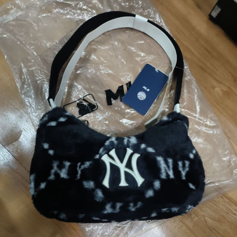 MLB กระเป๋าสะพายข้าง