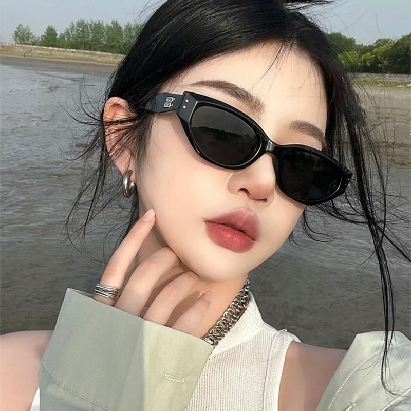COD-ในไทย💖แว่นตากันแดด ตาแมวเลือกสีได้ ป้องกันแสงแดดป้องกันรังสียูวี แฟชั่นเรโทร คุณภาพสูง insสไตล์เกาหลีผู้ชายและผู้หญิ