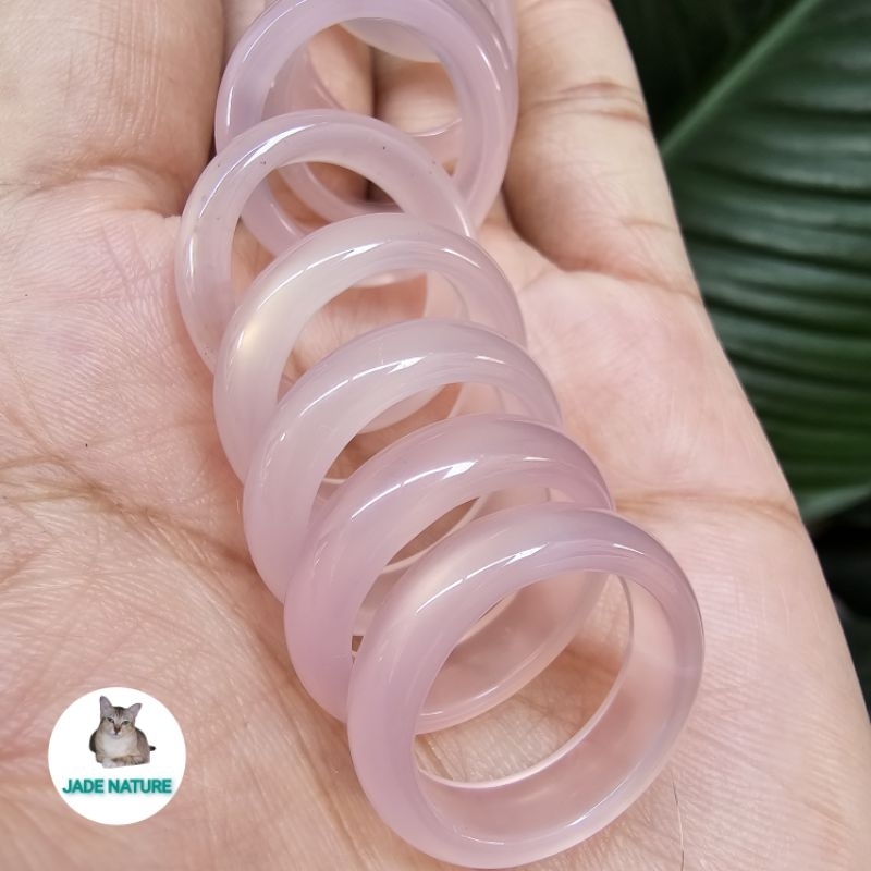 แหวนโรสคอวตซ์ (Rose Quartz) หินความรัก ให้อภัย