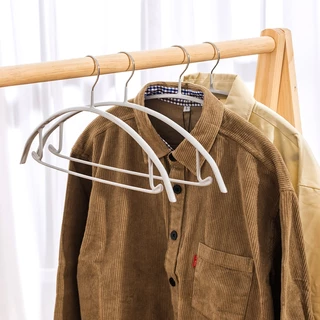 Deli ไม้แขวนเสื้อ ไม้แขวนผ้า ไม้แขวนเสื้อขอบพลาสติก ที่แขวนเสื้อ ขอบกันลื่น ทนทาน Clothes Hanger