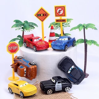 โมเดลรถ Cars และป้ายจราจร