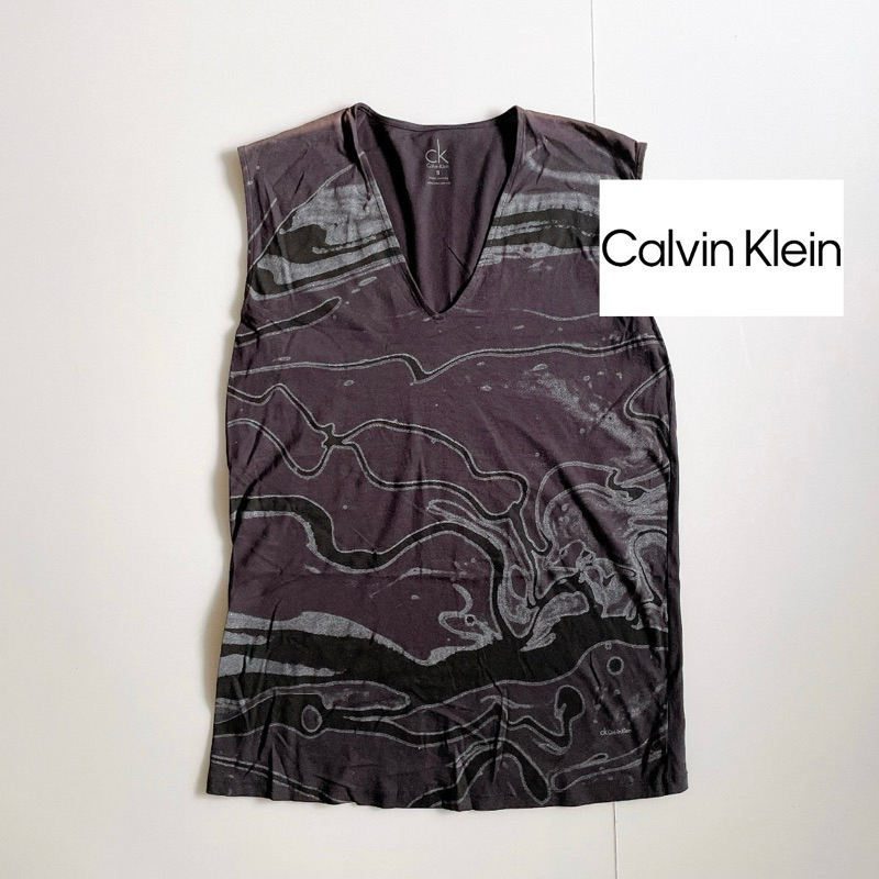 [มือสอง] เสื้อแขนกุด CK Calvin Klein