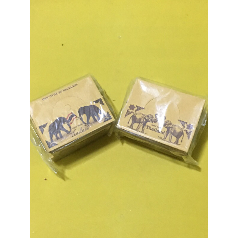หัวกระดาษ ลายช้าง ขนาด 5x6.5 ซม. 1 ก้อนมี 100 ใบ กระดาษ น้ำตาล ดู อาร์ทดีครับ