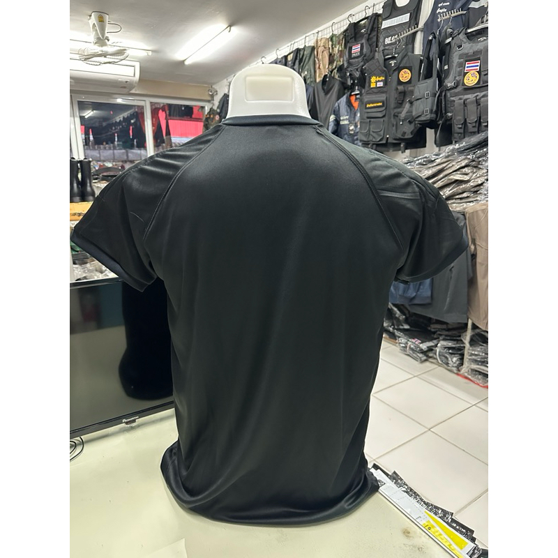 เสื้อแขนสั้นบุไหล่สีดำล้วน - รูปที่ 6