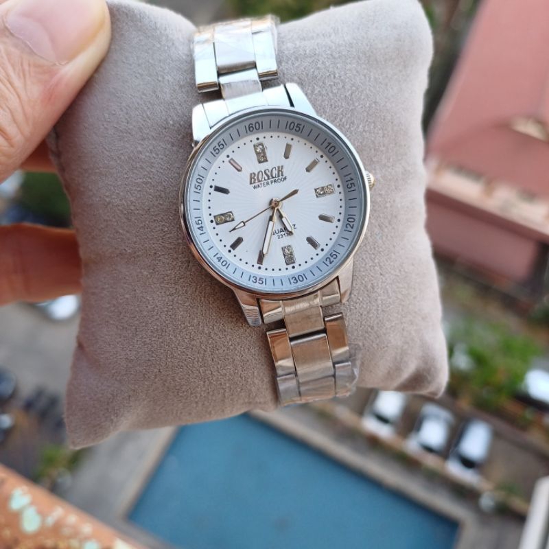 นาฬิกาผู้หญิงbosck หน้าปัดหมุดมุดเพชร สายเลสเงิน  กันน้ำ