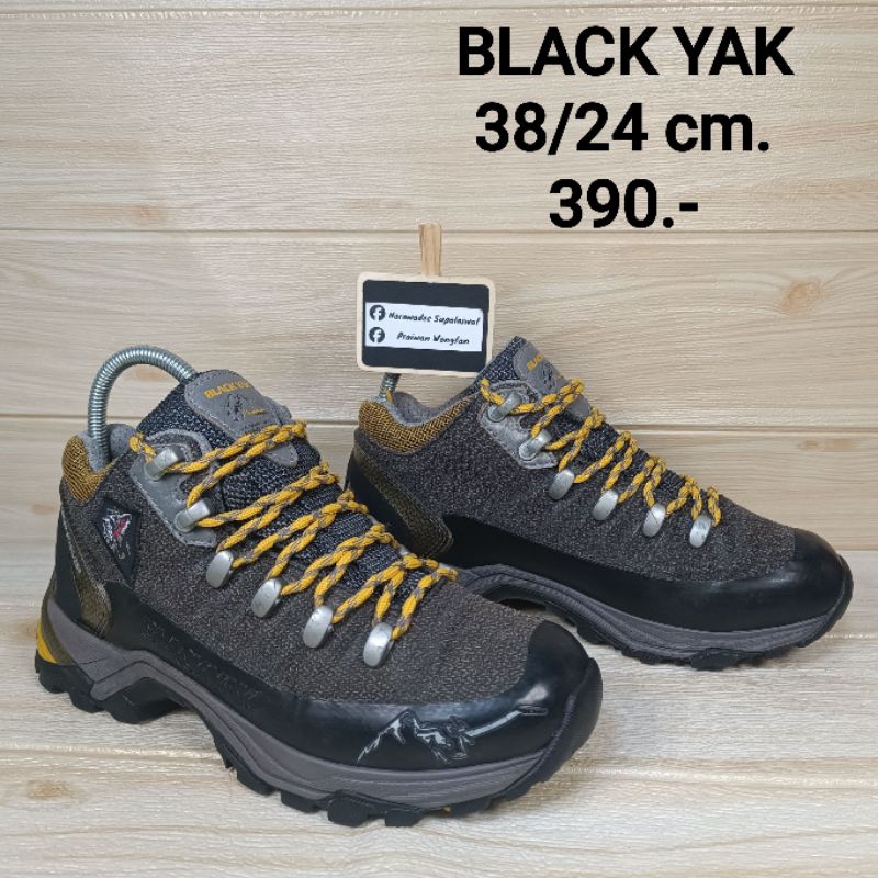 รองเท้ามือสอง BLACK YAK 38/24 cm.