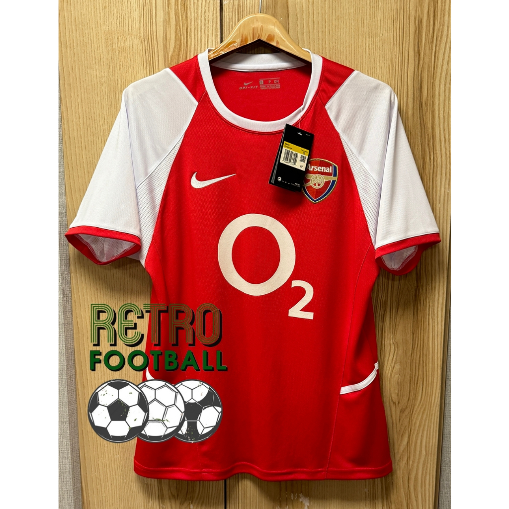 เสื้อฟุตบอลย้อนยุค Arsenal ปี 2002/2003 Home เกรด [ Retro ] อัดชื่อ HENRY#14 BERGKAMP#10 ถ่ายจากสินค้าจริง