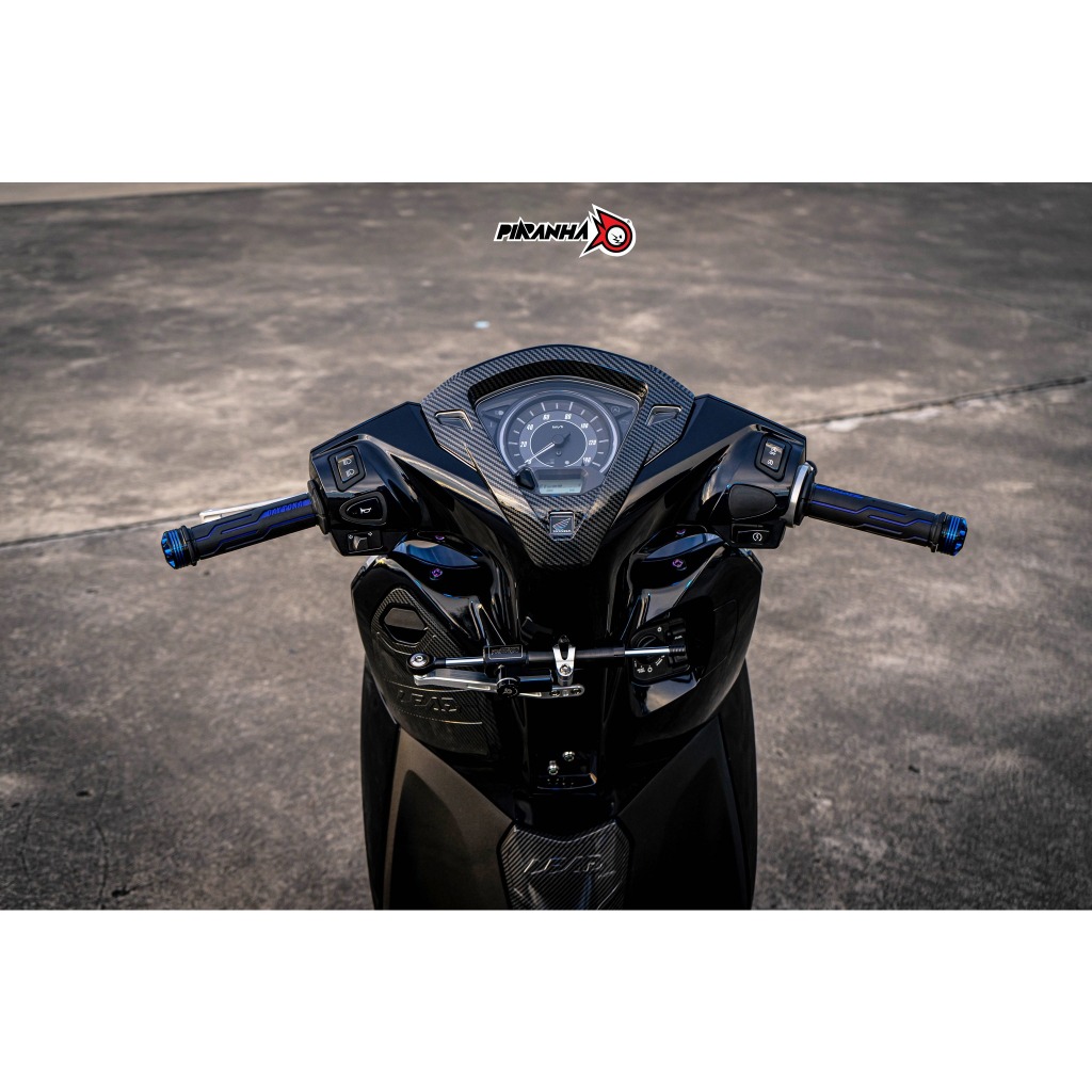 519. ฝาครอบเรือนไมล์แต่ง Lead-125 แบรนด์ Piranha มีลายคาร์บอน