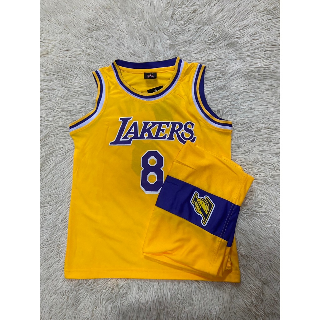 ชุดบาสเก็ตบอล ชุดกีฬาเสื้อกล้ามสุดเท่ ได้เสื้อและกางเกงเบอร์8สีเหลืองYellow ใส่สบายในราคาถูก