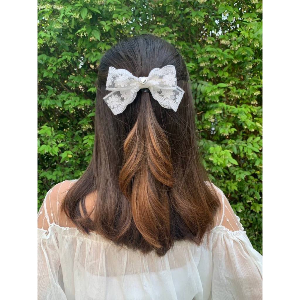 🌈โบติดผมผ้าลูกไม้สีขาวโบ 2 ชั้น🌈