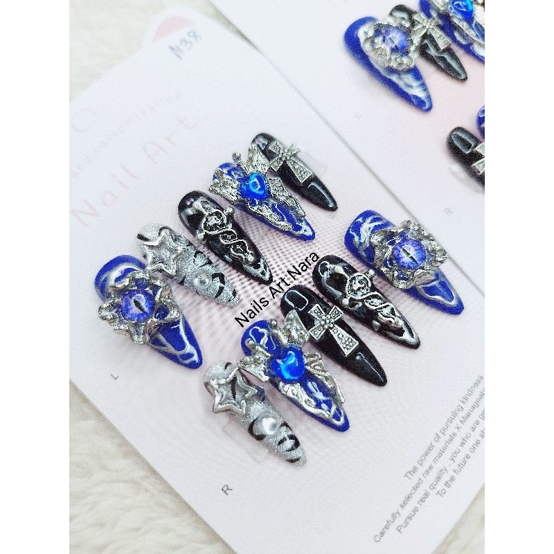 เล็บลายลูกตา สีน้ำเงิน+ดำตามแบบ เปลี่ยนสีได้ (สั่งทำ ไม่เกิน 3วัน ฟรีอุปกรณ์ติด )