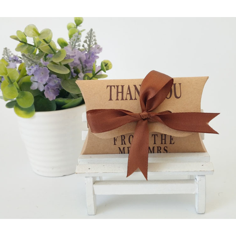 👏👏ราคาถูก👏👏 กล่อง ทรงหมอน ใส่ของขวัญ ขนม กระดาษคราฟท์ สินค้าพร้อมส่ง