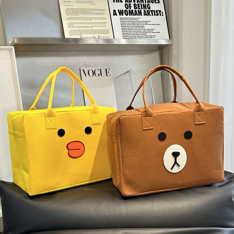 กระเป๋าเดินทางพร้อมส่งจากไทย กระเป๋าถือเดินทางน่ารัก ใบใหญ่จุของได้เยอะรุ่นนี้มีช่องเสียบกระเป๋าเดินทางเก๋ๆ