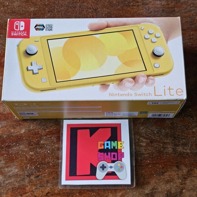 (CFW Atmosphere) Nintendo Switch Lite Yellow สีเหลือง Box set ครบกล่อง มือสอง(USED) เครื่องเล่นเกมส์พกพา CFW