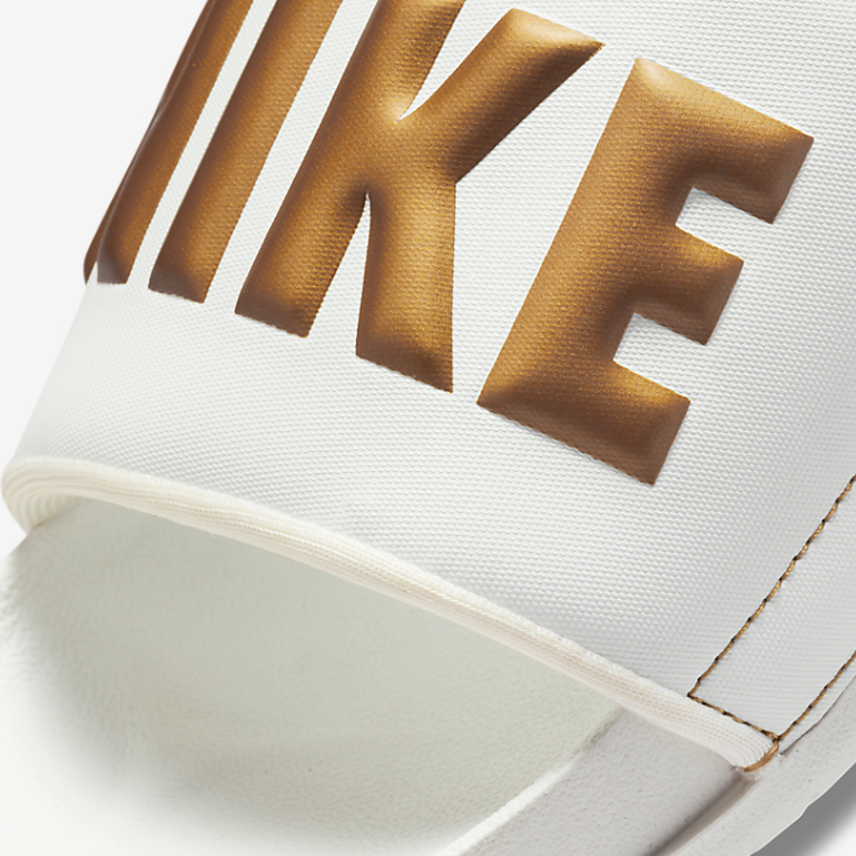 Nike ไนกี้ รองเท้าแตะ รองเท้าแฟชั่น W Offcourt Slide BQ4632-105 (1300)