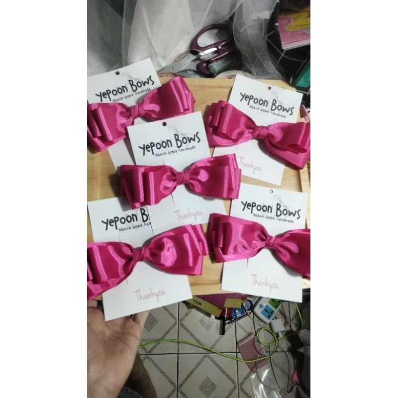 โบว์ติดผม เบาสบายน่ารักผ้ากรอสแกรน สีสดติดไปรร.ติดไปเที่ยว ติดไปที่ทำงานมีหลากสีให้เลือกเลยค่ะ