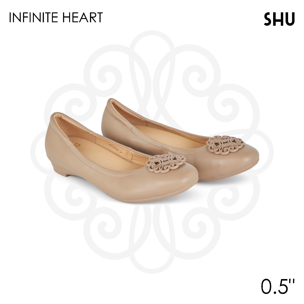SHU SOFY SOFA 0.5" INFINITE HEART ONTONE - ETOUPE รองเท้าคัทชู