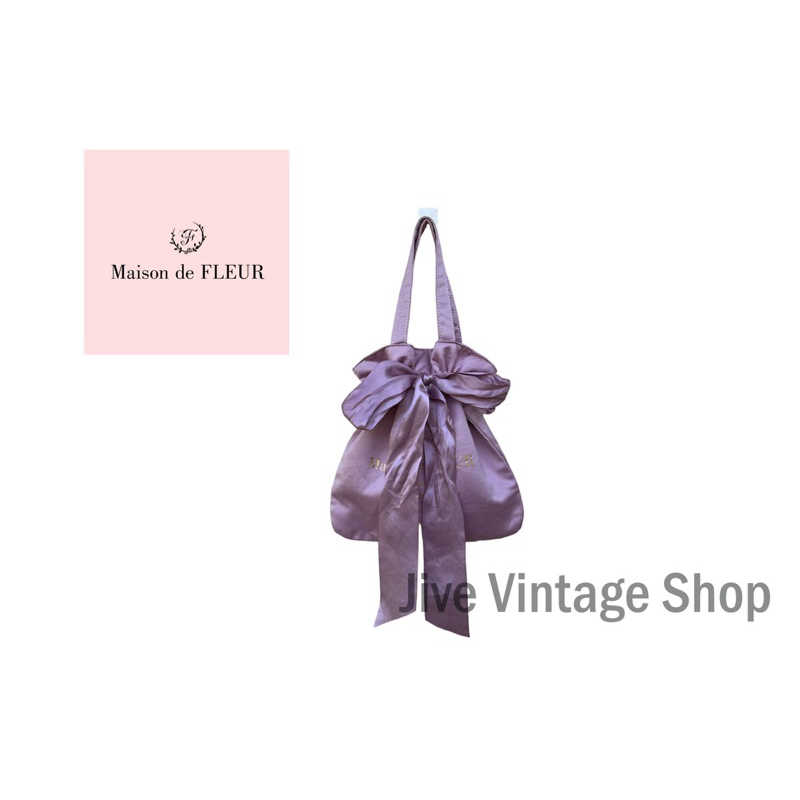 กระเป๋า Maison de FLEUR ribbon mini bag ใบเล็ก ถือได้อย่างเดียว ผ้าซาตินสีชมพูอมม่วง ผูกโบว์ด้านหน้า มือสองตู้ญี่ปุ่น