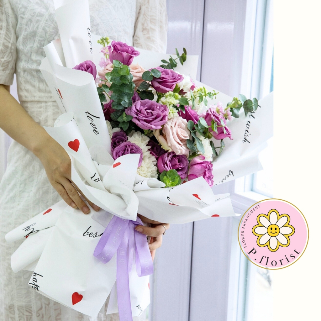 (แพ็ค 20 แผ่น) กระดาษฟลาวด์ ลาย LOVE PF-P009 ขนาด 58x58 ซม. กระดาษห่อดอกไม้ อุปกรณ์จัดช่อดอกไม้ ดอกไ