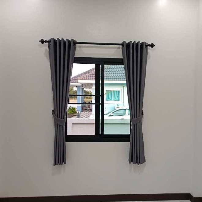 แนะนำ ผ้าม่าน ผ้าม่านสำเร็จรูปสีเทา เนื้อเงาอัดลาย กันแสงUV 80% ราคาพิเศษ มีเก็บเงินปลายทาง