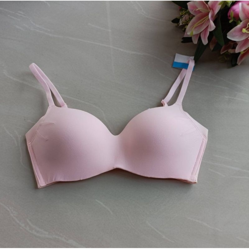 Wacoal WB9M32  บราไม่มีโครง ฟองบาง **งานตัดป้ายห้อย