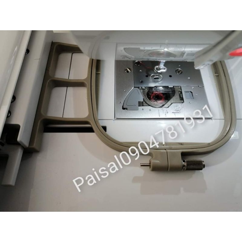 สะดึงจักรปัก​ เป็นสะดึงเทียบรุ่นสามารถใช้ได้ตรงรุ่นกับ brother​NV800E​ ​brother​NV880e​ขนาด10*10ซม​ สินมีพร้อมส่งใน24ชม.