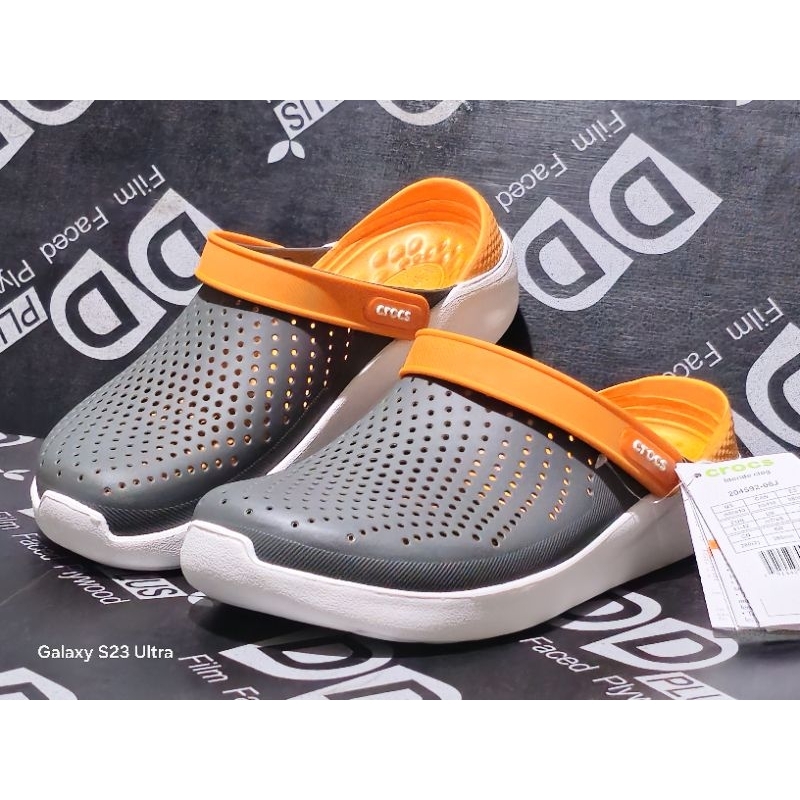 Crocs Lite Ride Clog รองเท้าแตะ แบบลำลอง มาใหม่สุดฮิต ใส่ได้ทุกเพศ มีส่วนลดราคา