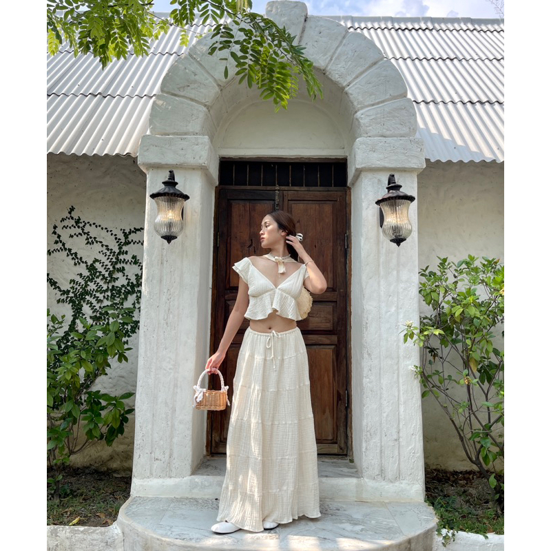 Perimarma | Diana crop top and Flower skirt