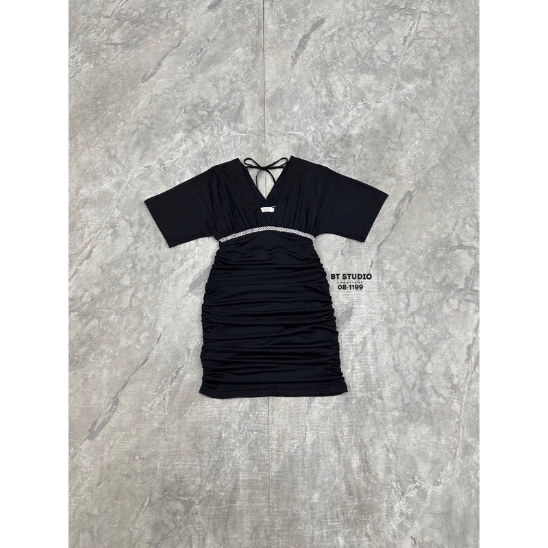 08-1199 เดรสสั้นคอกว้างคอวี เอวแต่งเพชร