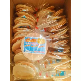 ขนมอัด ตราเพ็ญศิริ 3ชิ้น30บ. **ซื้อครบ15ห่อ125บ.**