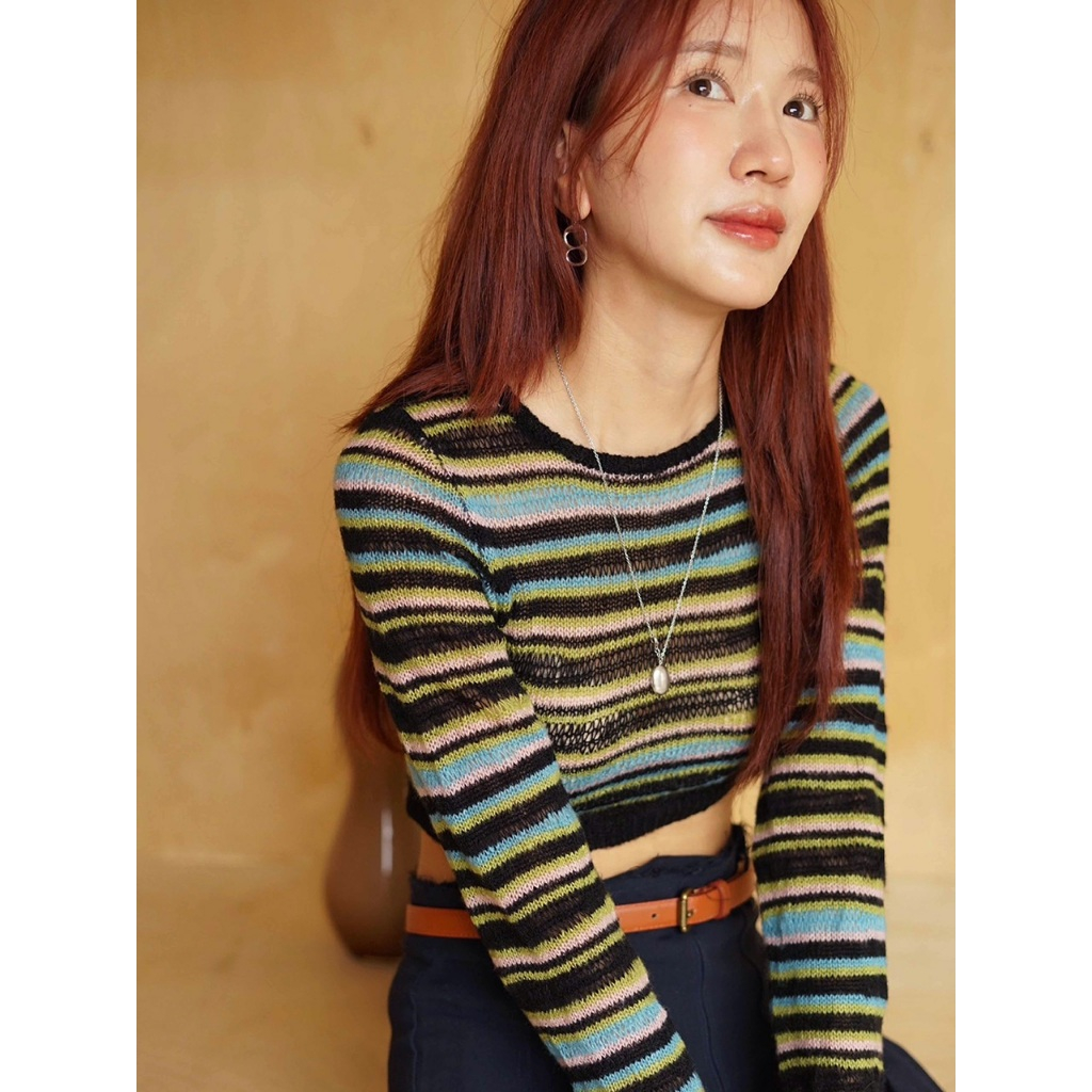 knitCircle - LOVEFOOL Cropped Top (2 สี) [knit115] knitCircle x Van เสื้อแขนยาวไหมพรม ทรงครอปเหนือสะดือ ลายทอสลับสี