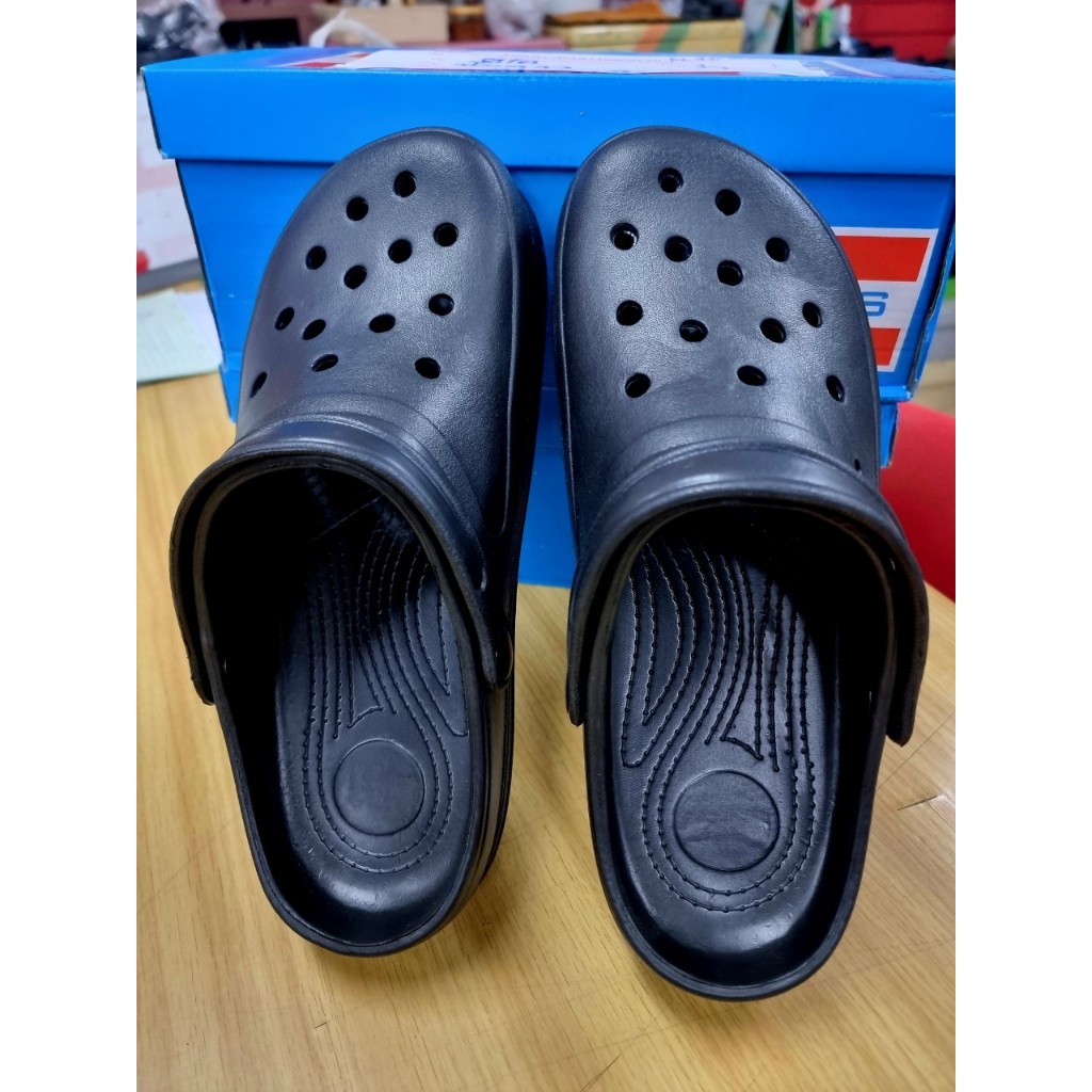 Clicks รุ่น CN-001 รองเท้าแตะรัดส้นสำหรับสุภาพบุรุษ