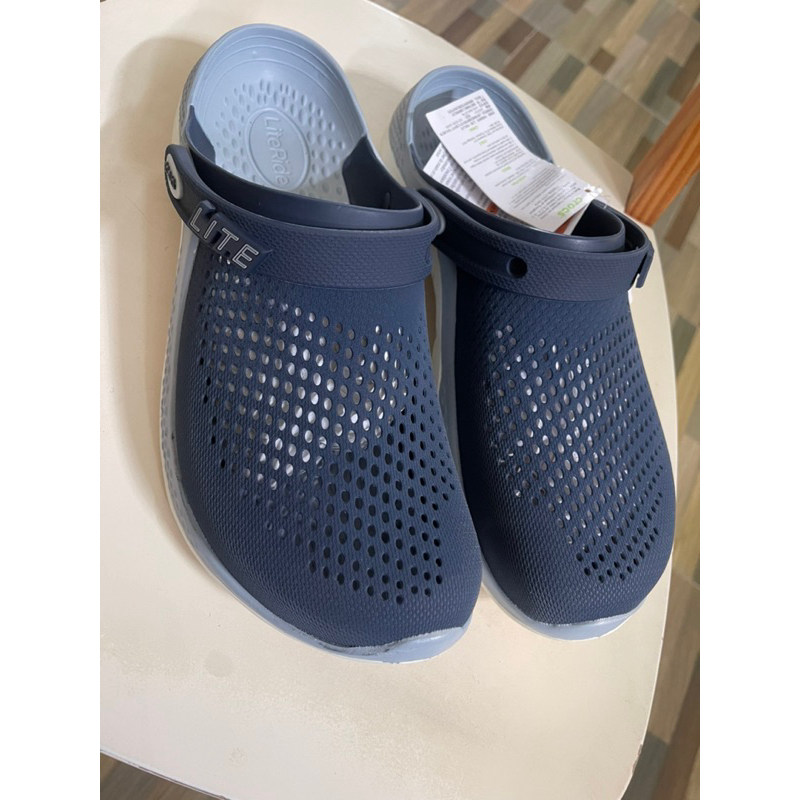 CROCS รองเท้าลำลองผู้ใหญ่ LITERIDE™