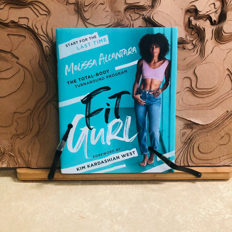 ฌ089 Fit GURL  FOREWORD BY KIM KARDASHIAN WEST