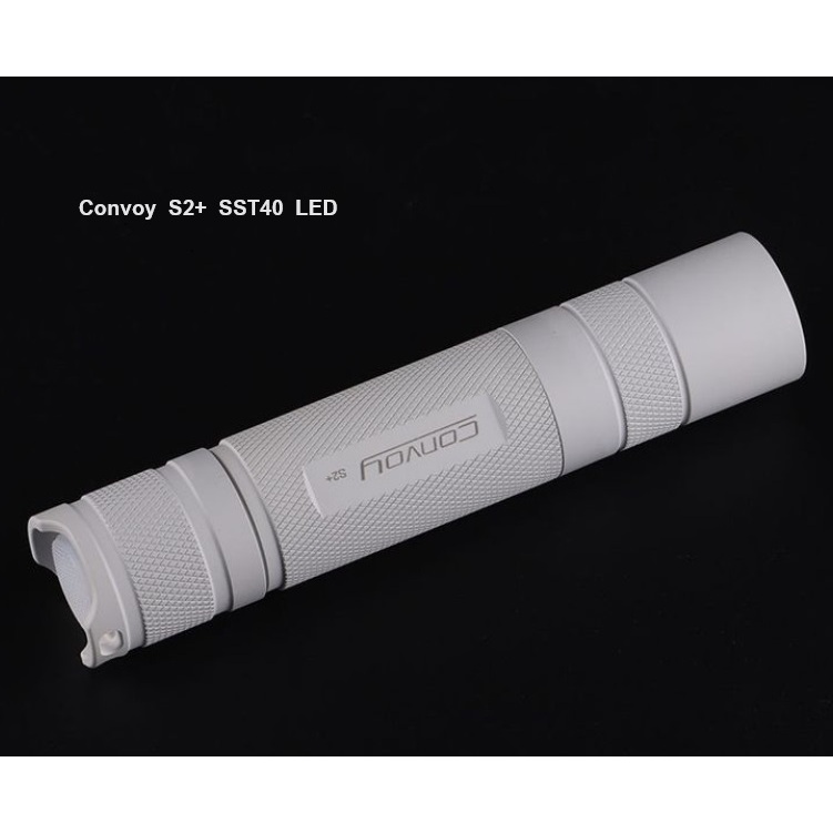 ไฟฉาย Convoy S2+ หลอด SST40 1800LM สีไทเทเนียมและสีดำ New Version สีขาว