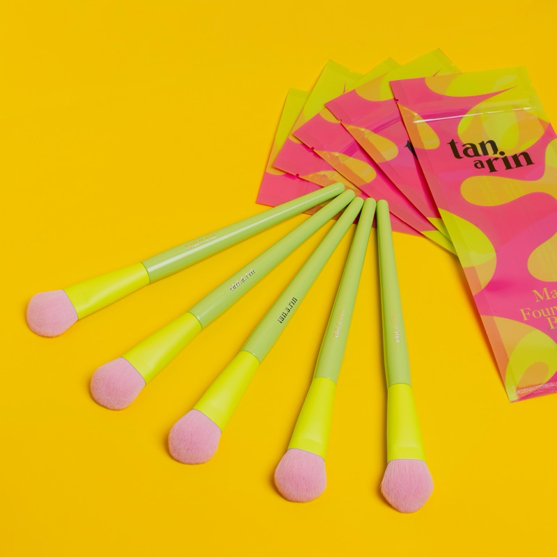 Tanarin Magic Foundation Brush ( Summer Limited Edition)