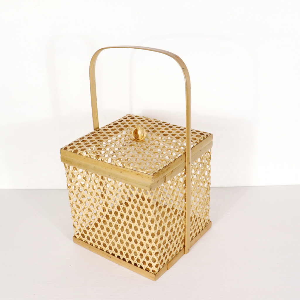 ชะลอมไม้ไผ่ทรงสี่เหลี่ยม ที่ใส่ของชำร่วยขนาด 8 นิ้ว ชลอมไม้ไผ่ Bamboo Basket