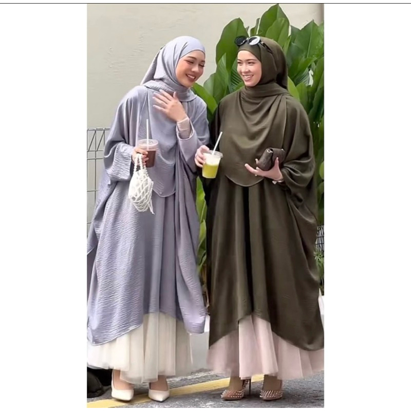 เสื้ออกกว้างใหญ่พร้อมผ้าคลุมผูกหลังพันยาว ซิปหน้าเสื้ิอทรงค้างคาว