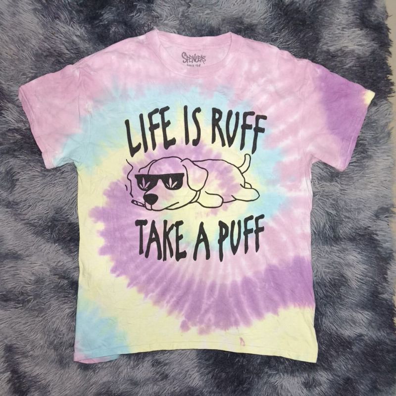 เสื้อยืดมัดย้อมมือสอง ต่างประเทศ  งานแบรนด์ Spencers Skateboard ลายหมาเมาเนื้อ ปั่นๆ Size M.อก20/ยาว