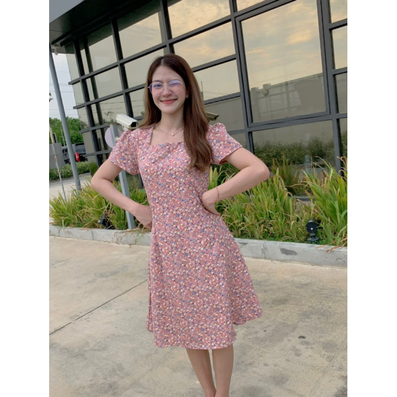 Minnie dress *ปรับลดความยาวฟรี* เดรสใส่เที่ยว ใส่ทำงาน ผ้านุ่ม ลื่น พริ้ว รีดเรียบง่าย