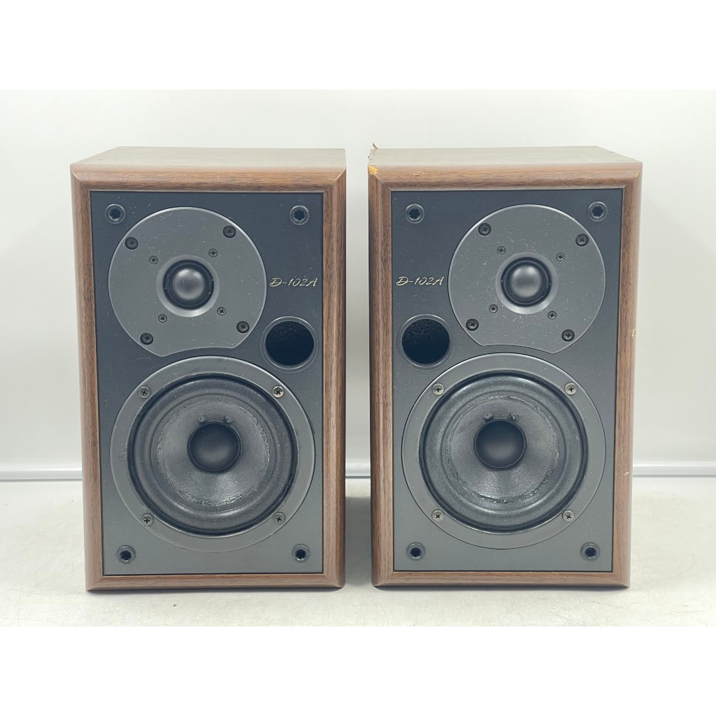 AU22 ลำโพง 1 คู่ มือสองญี่ปุ่น (334) ONKYO D-102A 80W 6 โอห์ม Woofer 4.5 นิ้ว Size ตู้ 18.5x22.5x30C