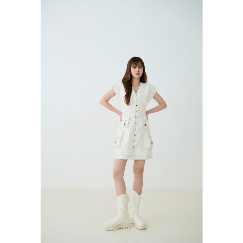 DINA STRIPED DRESS เดรสลายทางแต่งกระเป๋า
