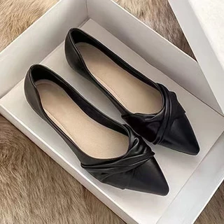 รองเท้าหัวแหลมส้นแบน สินค้าพร้อมส่ง แบบสวมใส่ง่ายเดินสบายKRG413