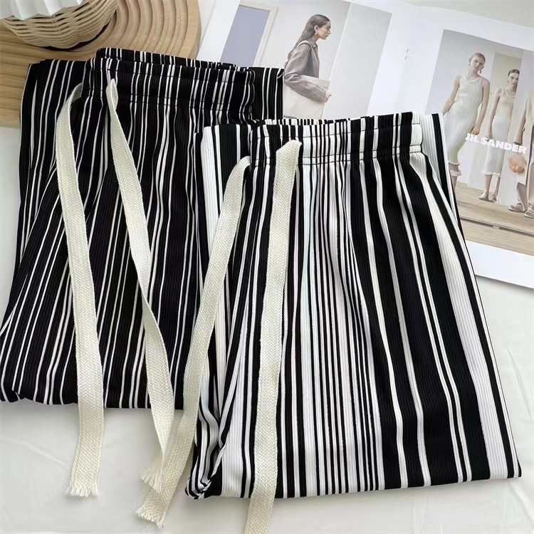 พร้อมส่งในไทย กางเกงผ้าเย็นๆใส่สบาย กางเกงขายาวทรงกระบอกสำหรับผู้หญิง