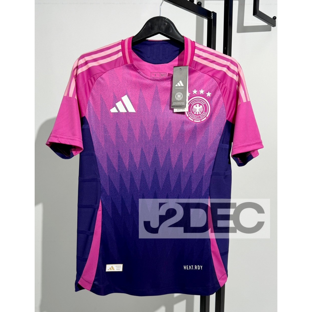 ใหม่ล่าสุด!!! เสื้อฟุตบอลทีมชาติ เยอรมัน Away ชุดเยือน ยูโร 2024 เกรดนักเตะ [ PLAYER ] สีม่วงชมพู ตรงปกตรงต้นฉบับทุกจุด