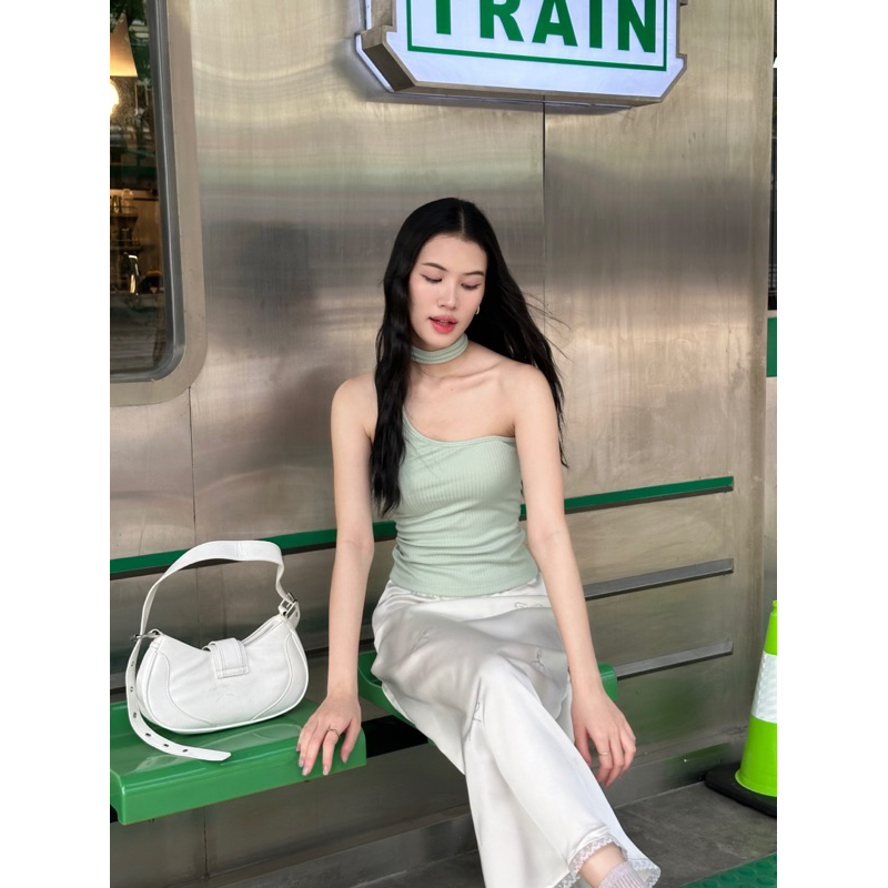 NEW KARINA TOP เสื้อ