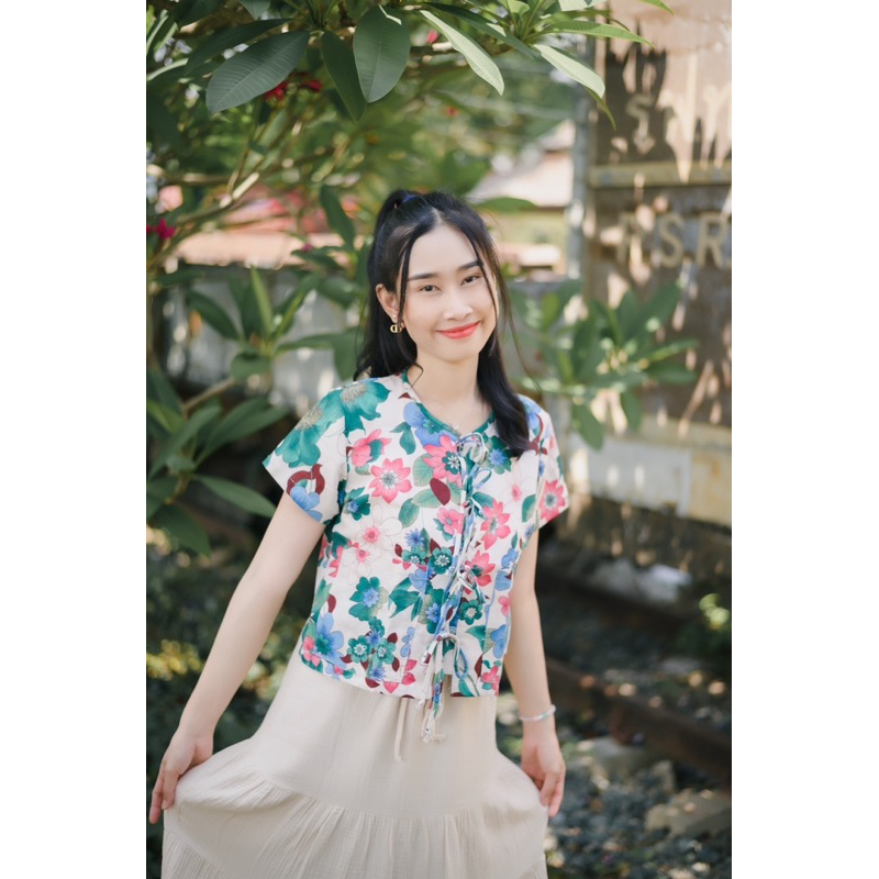 เสื้อบัวเกี๋ยง ผูกหน้า ลายดอกไม้ สวยเกร๋มากกก