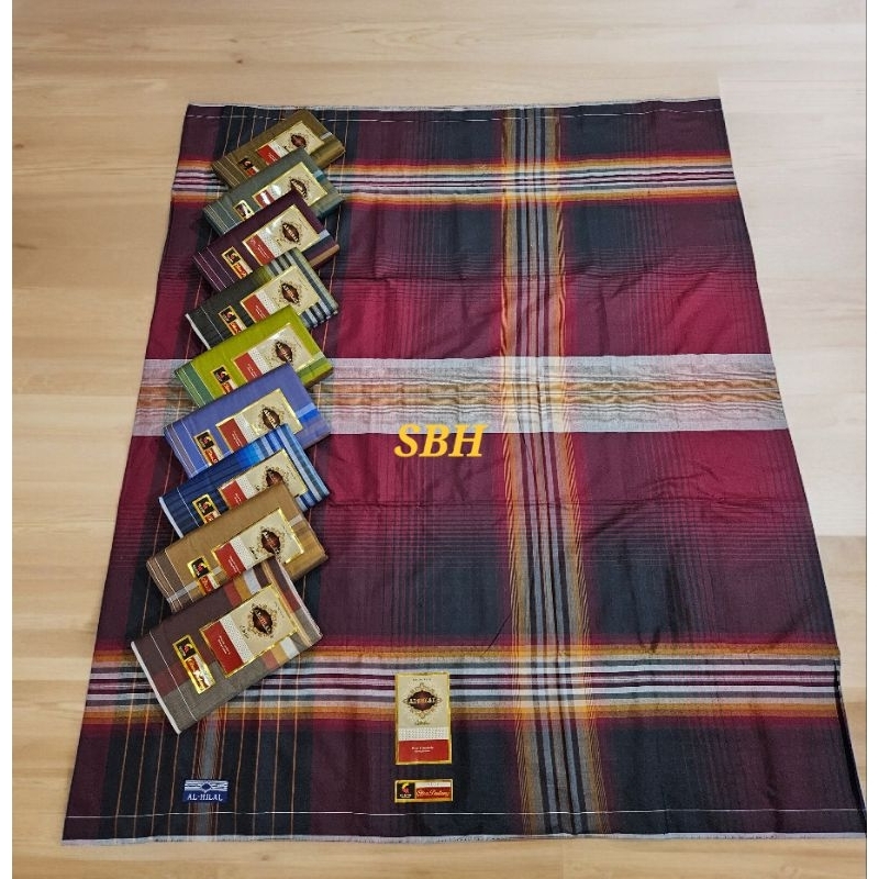 Sarong for men's ผ้าถุงผู้ชาย ผ้าโสร่งอินโดนีเซีย ตรา AL HILAL/Zamrud Gold ขนาด มาตรฐาน